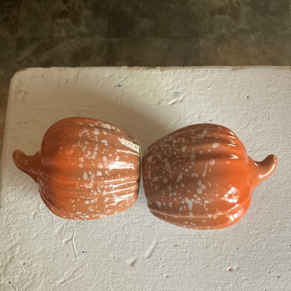 NWT Bundle-So Very Blessed Wood Pumpkin Sign & Orange Glazed Porcelain Pumpkins - Picture 14 of 15